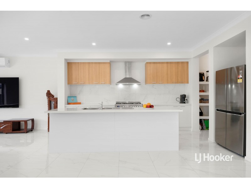 8 Clear Drive, Tarneit VIC 3029