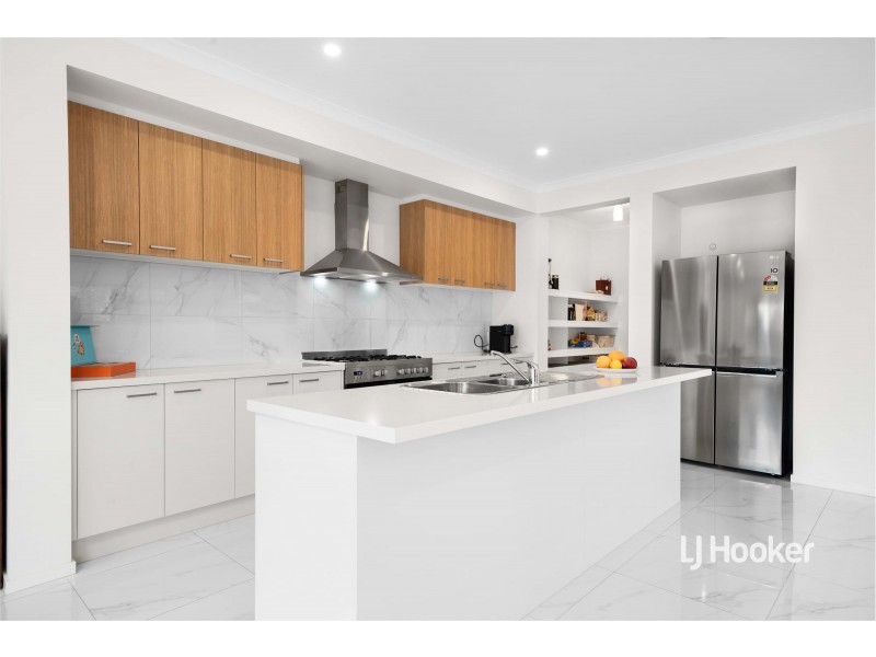 8 Clear Drive, Tarneit VIC 3029