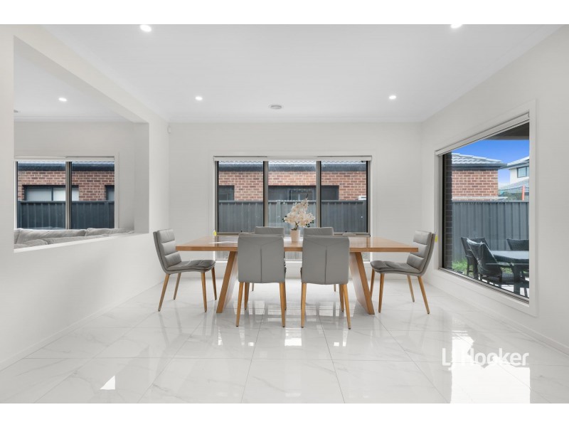 8 Clear Drive, Tarneit VIC 3029