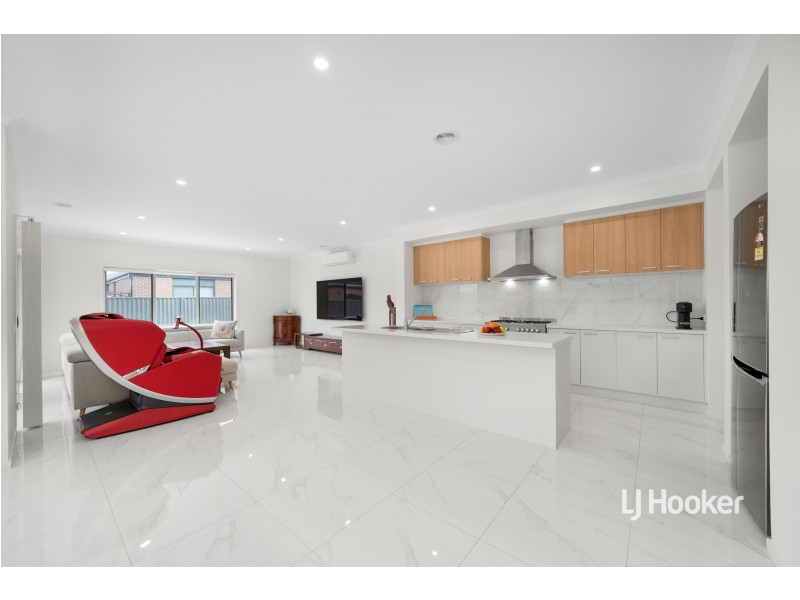 8 Clear Drive, Tarneit VIC 3029