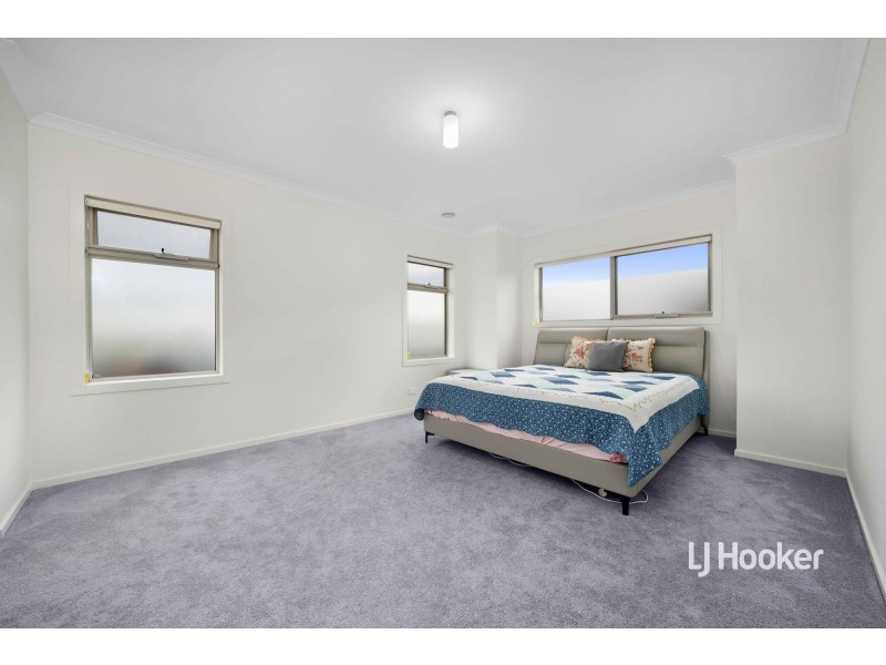 8 Clear Drive, Tarneit VIC 3029