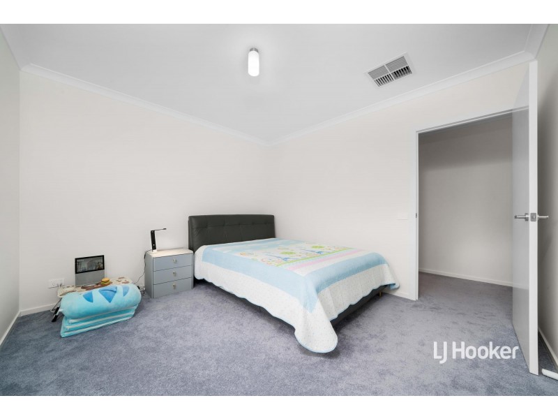 8 Clear Drive, Tarneit VIC 3029