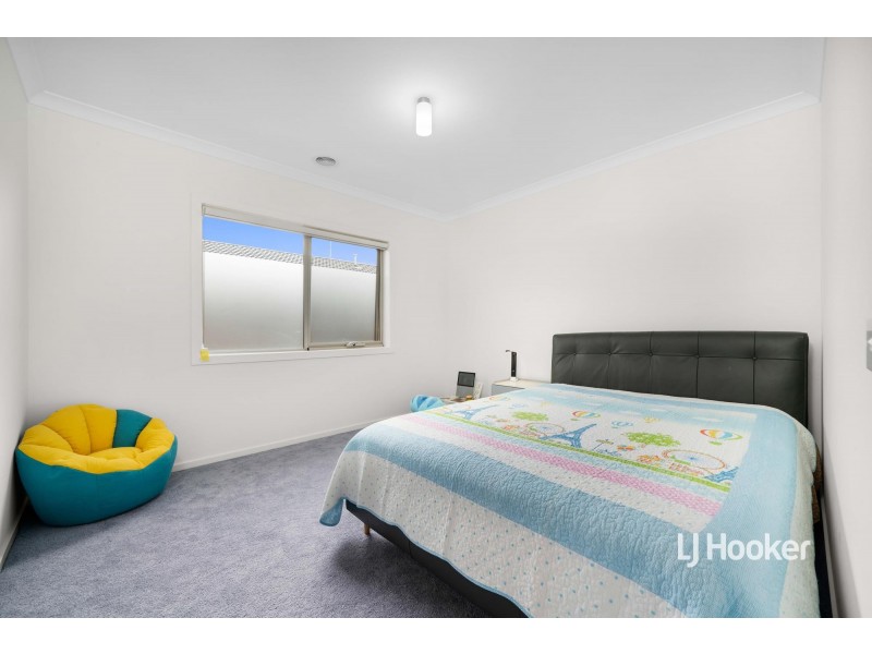 8 Clear Drive, Tarneit VIC 3029
