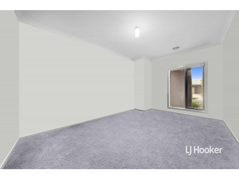 8 Clear Drive, Tarneit VIC 3029