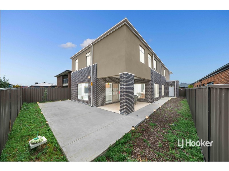8 Clear Drive, Tarneit VIC 3029