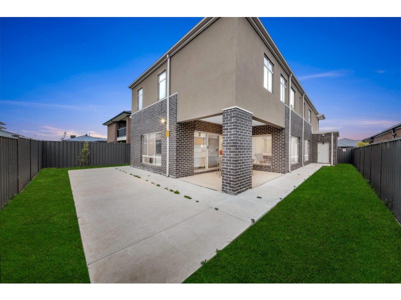 8 Clear Drive, Tarneit VIC 3029
