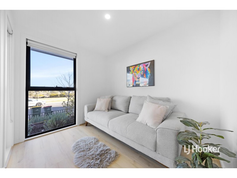 60 Fairhall Avenue, Werribee VIC 3030