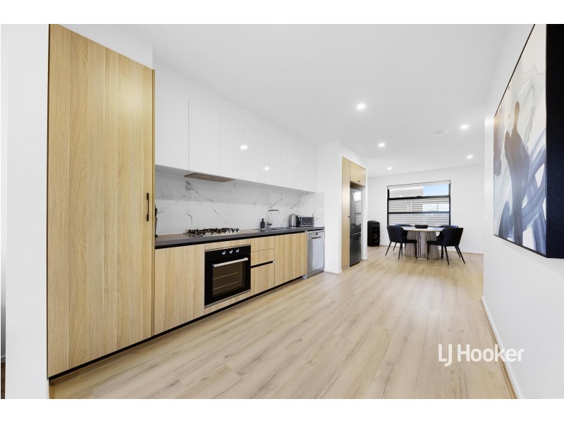 60 Fairhall Avenue, Werribee VIC 3030