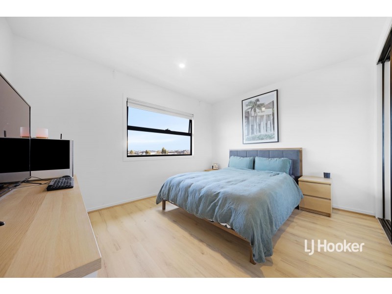 60 Fairhall Avenue, Werribee VIC 3030
