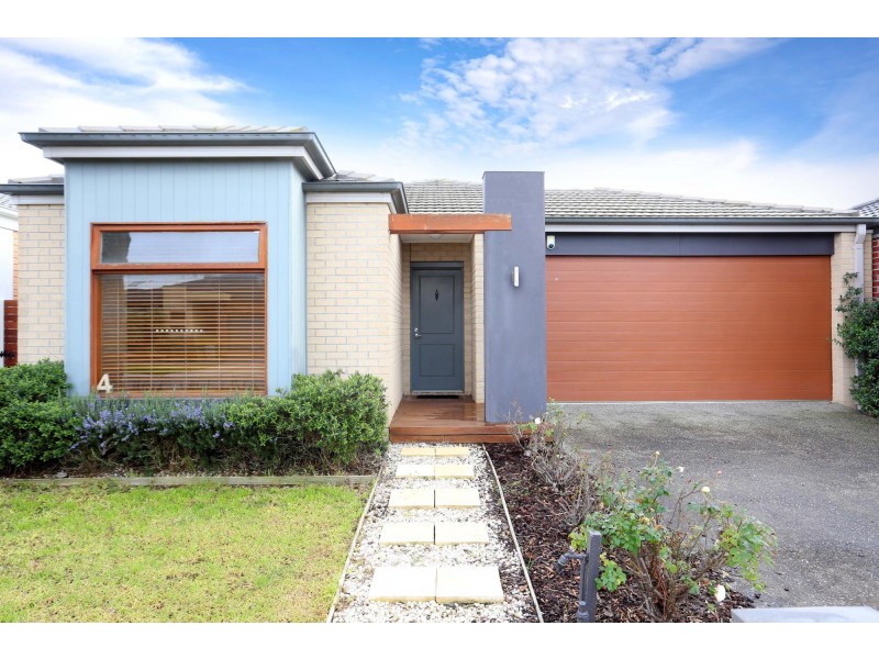4 Rodeo Grove, Point Cook VIC 3030