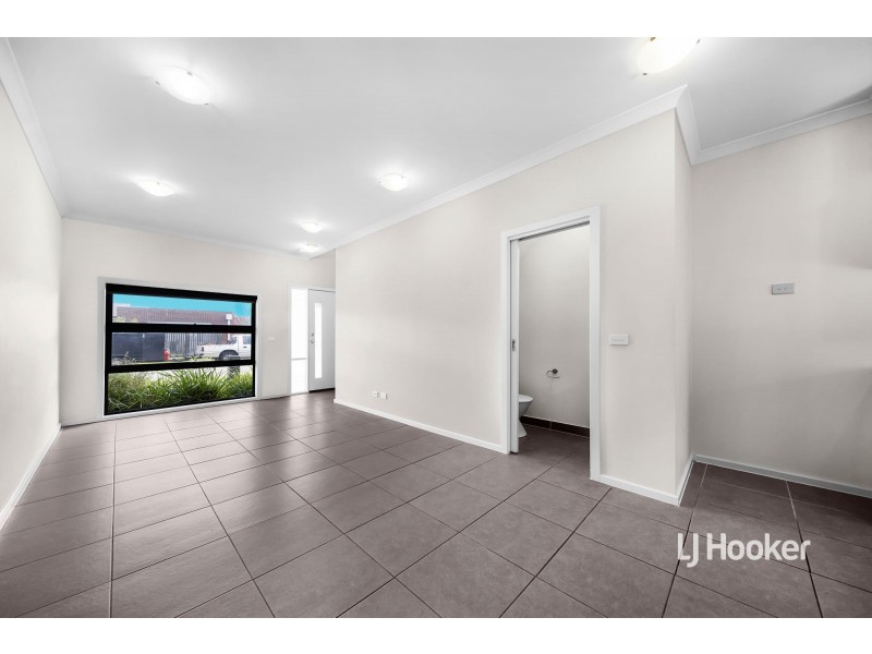 31 Onyx Crescent, Officer VIC 3809