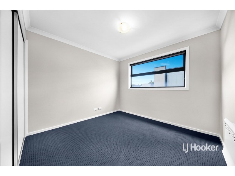 31 Onyx Crescent, Officer VIC 3809