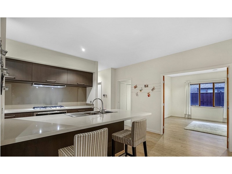 11 Trimotor Road, Point Cook VIC 3030