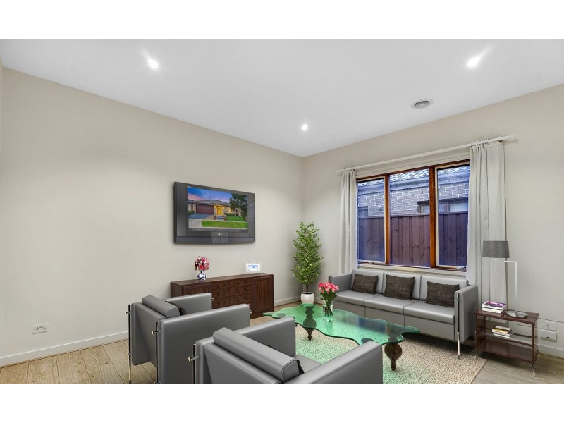 11 Trimotor Road, Point Cook VIC 3030