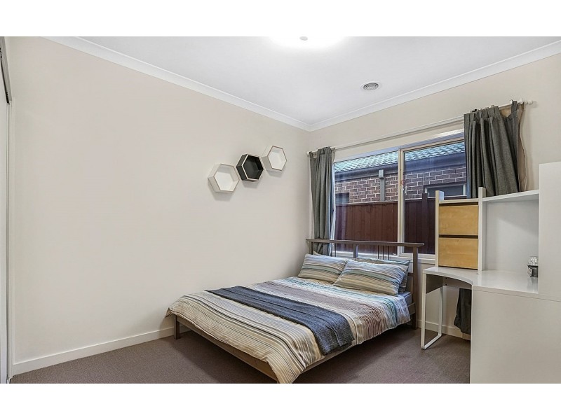 11 Trimotor Road, Point Cook VIC 3030