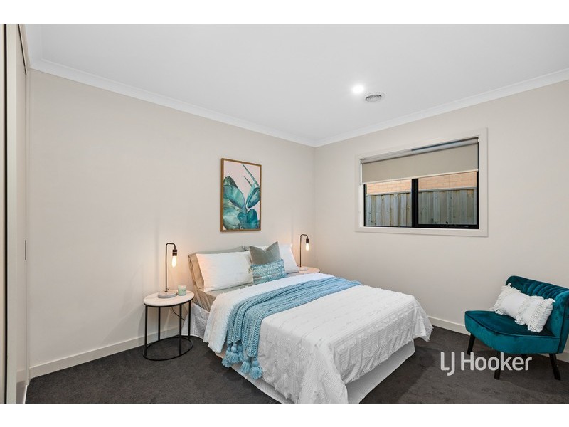 104 Grassbird Drive, Point Cook VIC 3030