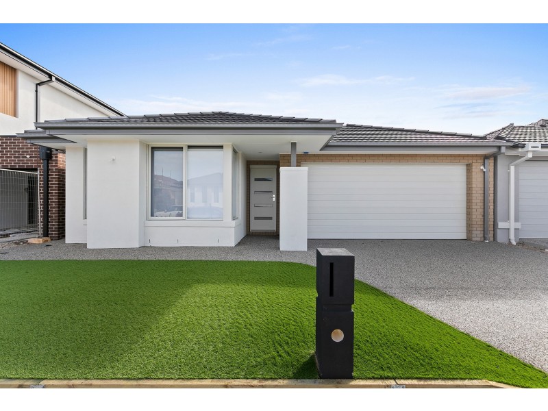 6 Stevenage Way, Werribee VIC 3030