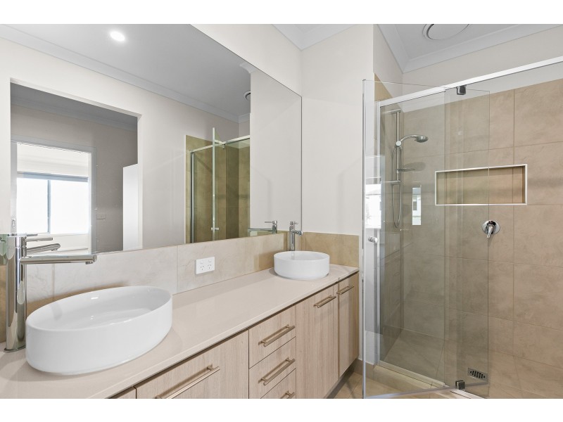 6 Stevenage Way, Werribee VIC 3030