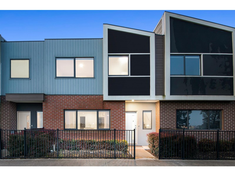 9/205 James Mirams Drive, Roxburgh Park VIC 3064