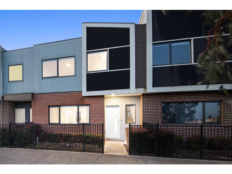 9/205 James Mirams Drive, Roxburgh Park VIC 3064