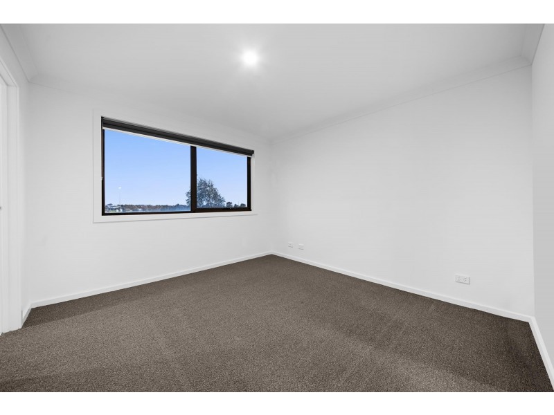 9/205 James Mirams Drive, Roxburgh Park VIC 3064