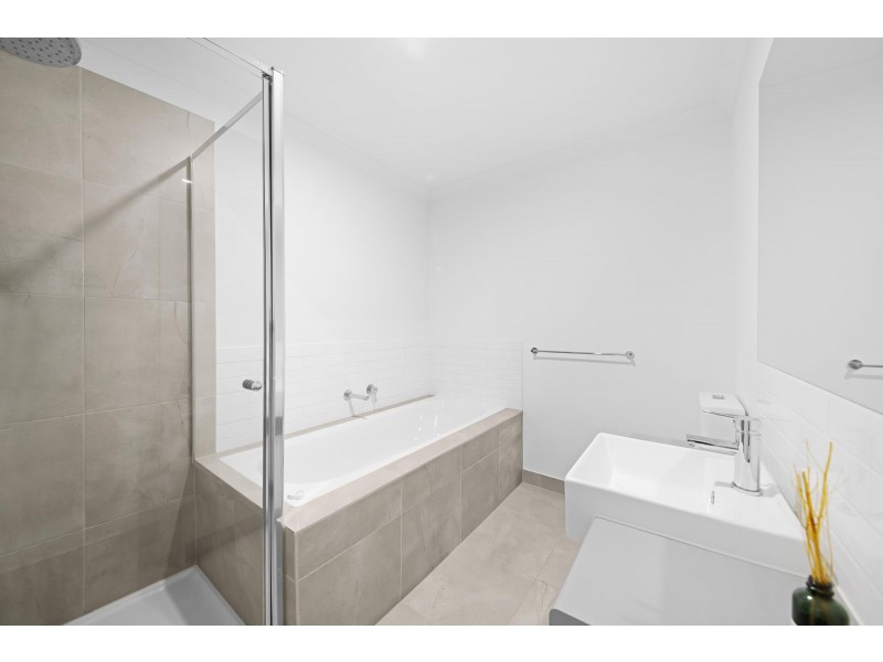 9/205 James Mirams Drive, Roxburgh Park VIC 3064