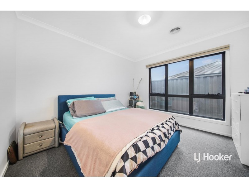 20 Pyrenees Street, Truganina VIC 3029