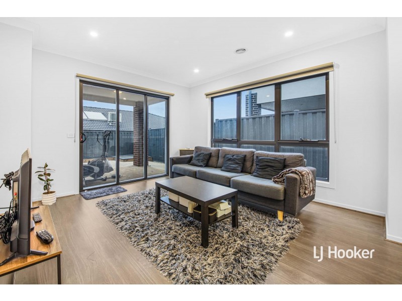 20 Pyrenees Street, Truganina VIC 3029