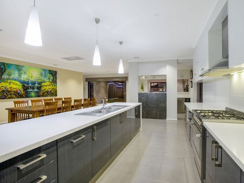 35 Hibiscus Crescent, Point Cook VIC 3030