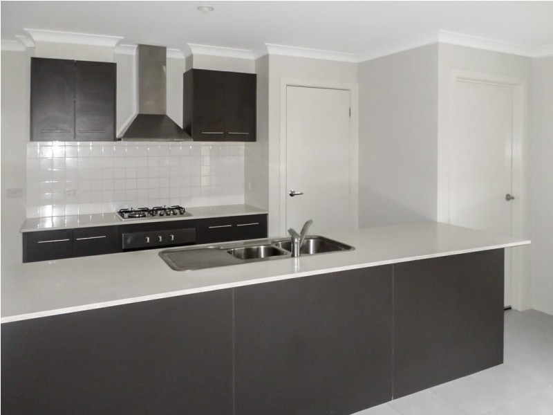 76 Fongeo Drive, Point Cook VIC 3030