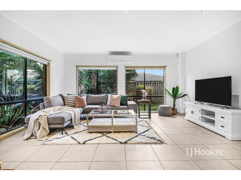 4 Violet Way, Point Cook VIC 3030