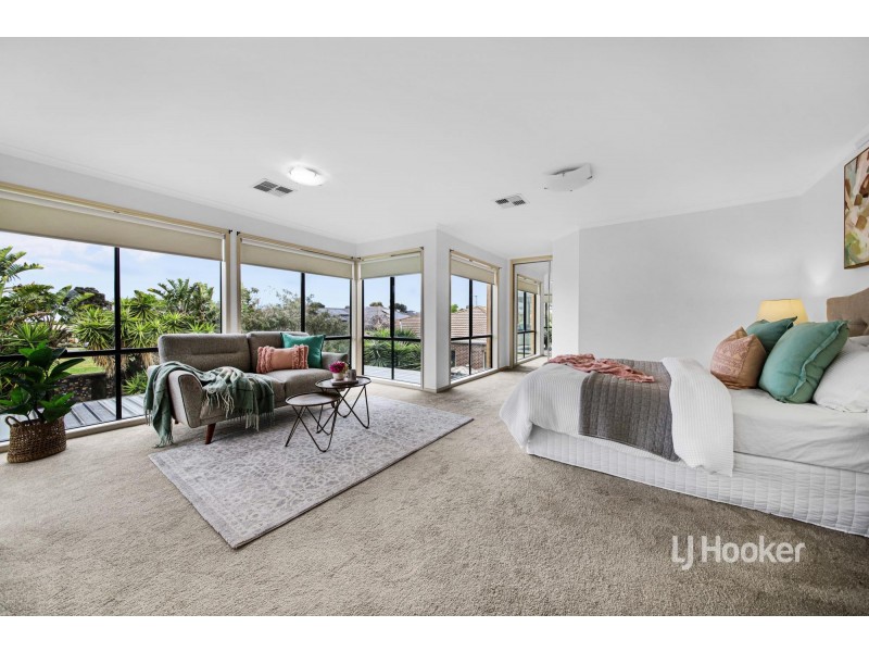 4 Violet Way, Point Cook VIC 3030