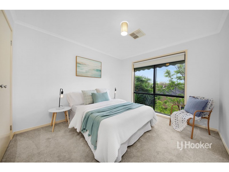 4 Violet Way, Point Cook VIC 3030