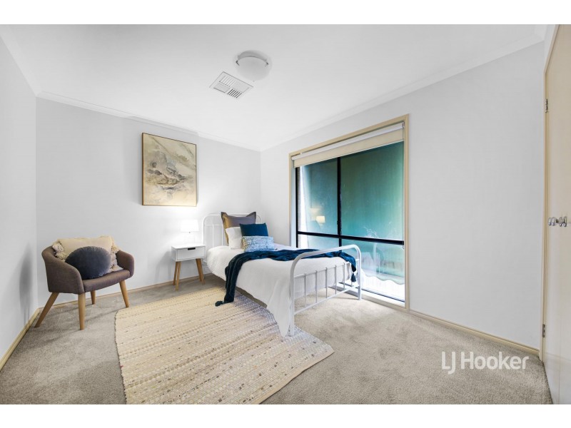 4 Violet Way, Point Cook VIC 3030