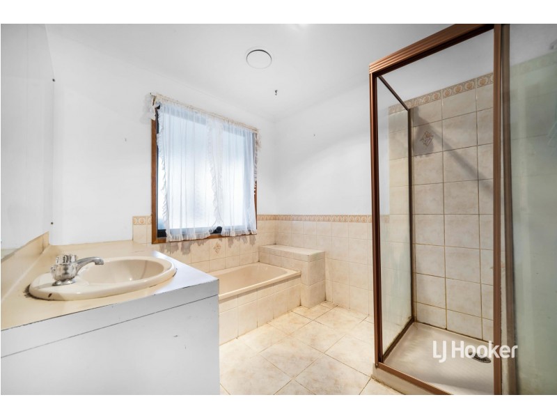 2 McKellar Avenue, Hoppers Crossing VIC 3029