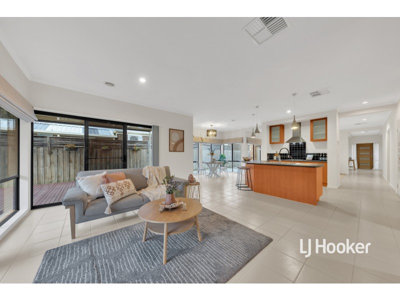 5 Dorrington Street, Point Cook VIC 3030