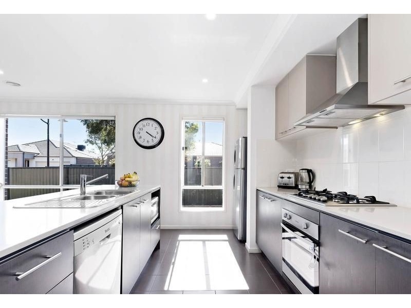 59 Breasley Parkway, Point Cook VIC 3030