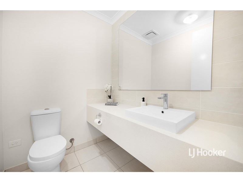 9 Corboy Close, Point Cook VIC 3030