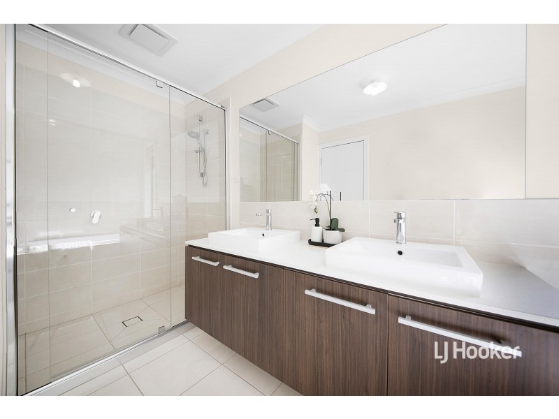 9 Corboy Close, Point Cook VIC 3030