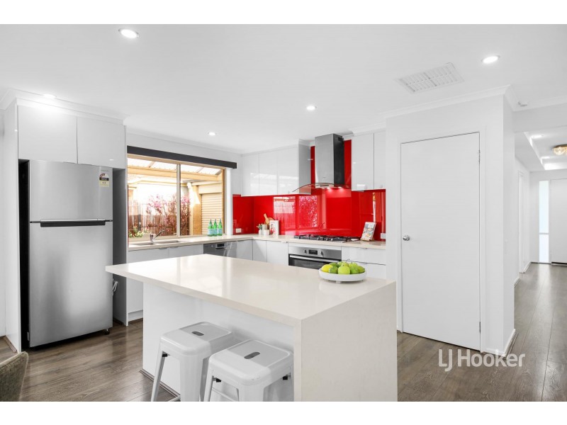 62 Shaftsbury Boulevard, Point Cook VIC 3030