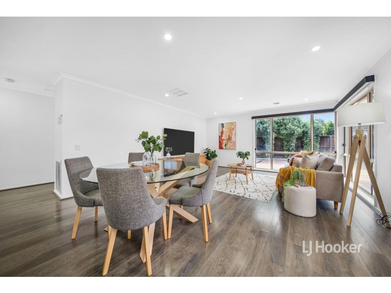 62 Shaftsbury Boulevard, Point Cook VIC 3030