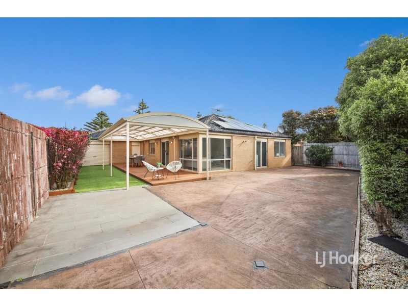 62 Shaftsbury Boulevard, Point Cook VIC 3030