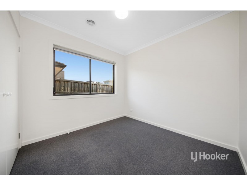 111 Bensonhurst Parade, Point Cook VIC 3030