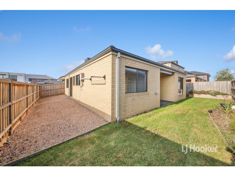 111 Bensonhurst Parade, Point Cook VIC 3030