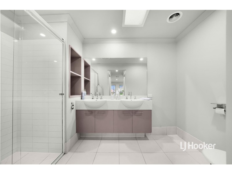 12 Urban Drive, Williams Landing VIC 3027