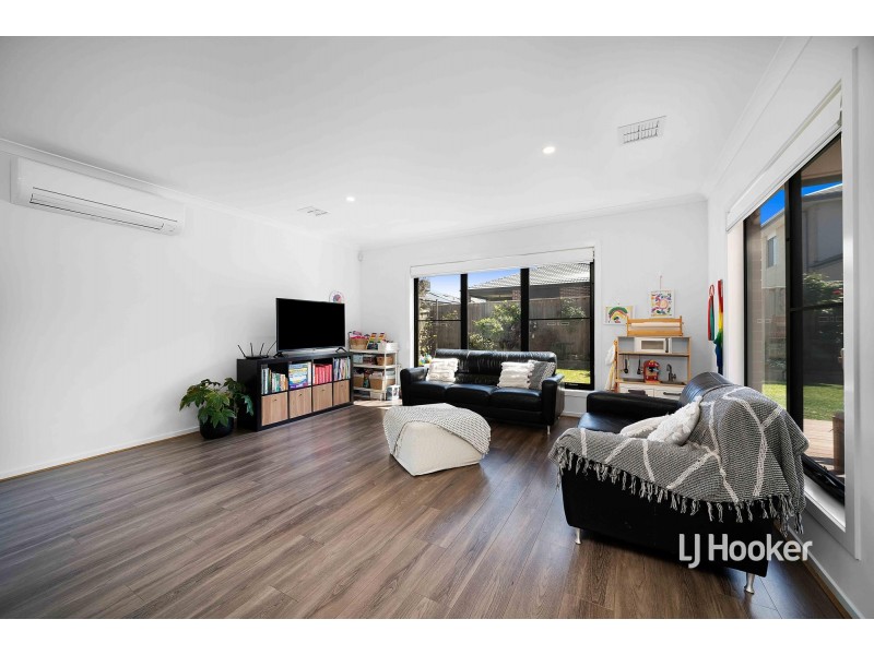 30 Kittyhawk Road, Point Cook VIC 3030