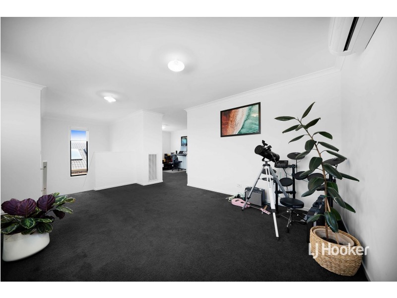 30 Kittyhawk Road, Point Cook VIC 3030