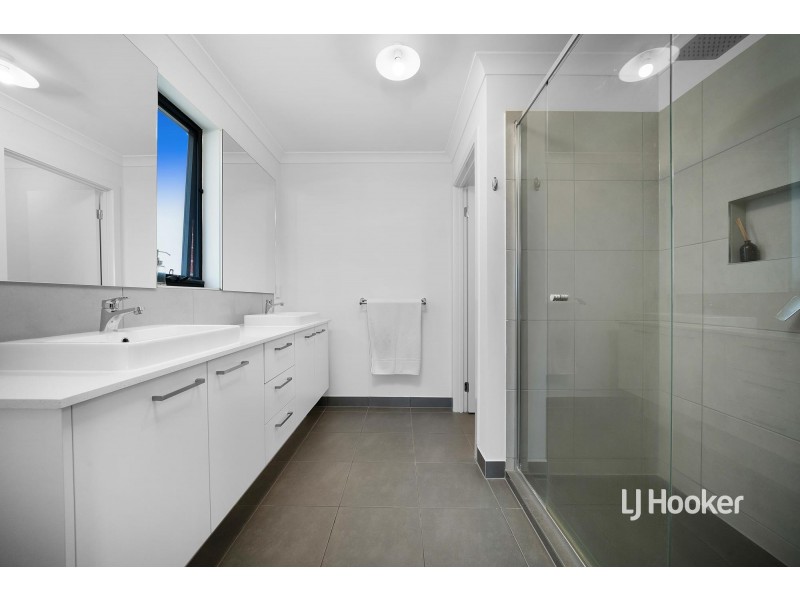 30 Kittyhawk Road, Point Cook VIC 3030