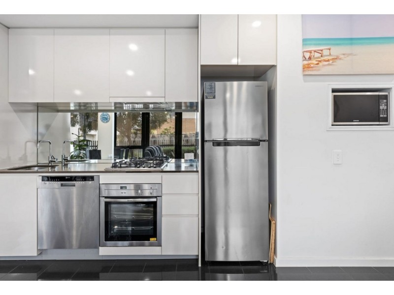 2/50 Catamaran Drive, Werribee South VIC 3030