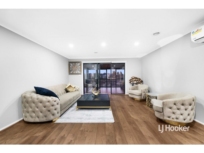 22 Outrigger Court, Sanctuary Lakes VIC 3030